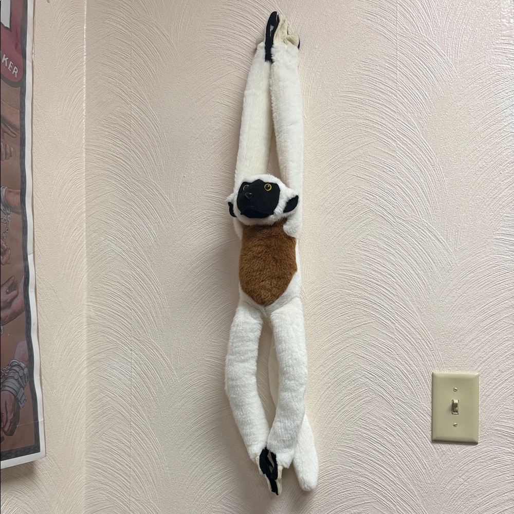 Plush Hanging Lemur Toy - White & Brown
